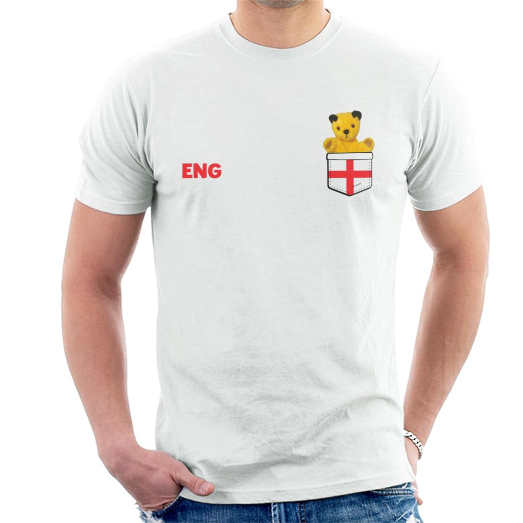 Sooty Football England Chest Pocket Print Euro Men's T-Shirt