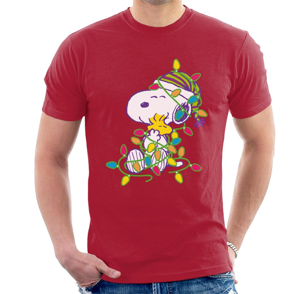 Peanuts Christmas Festive Lights Hug Men's T-Shirt-ALL + EVERY