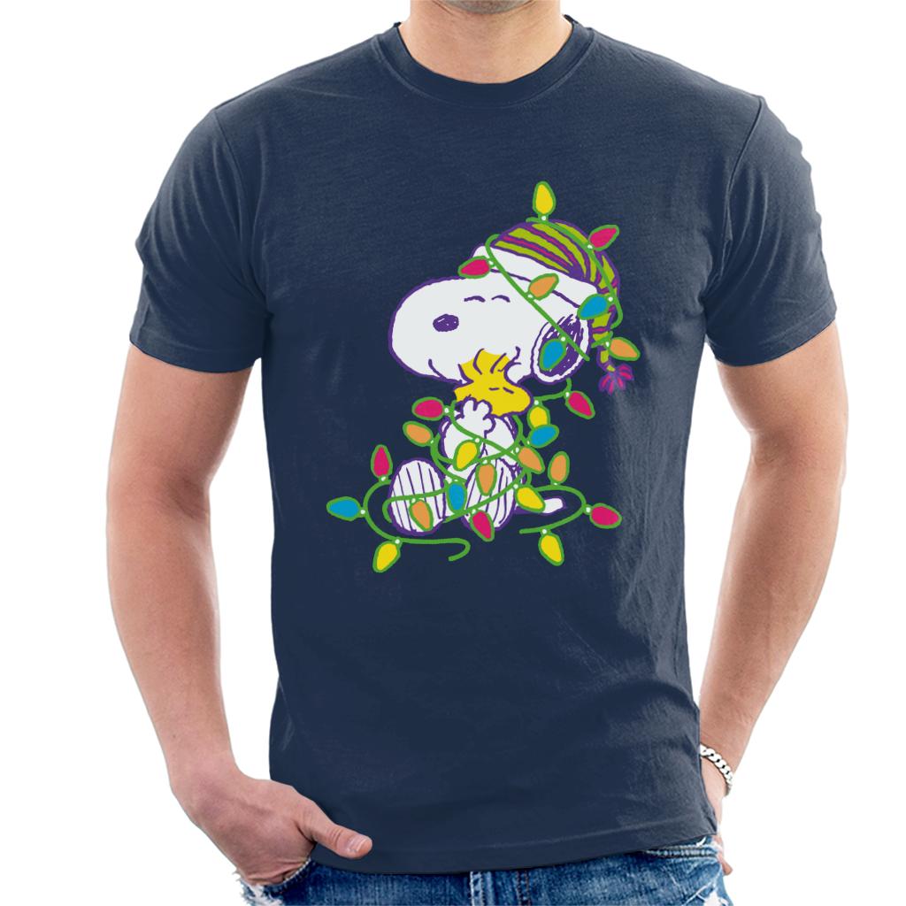 Peanuts Christmas Festive Lights Hug Men's T-Shirt-ALL + EVERY