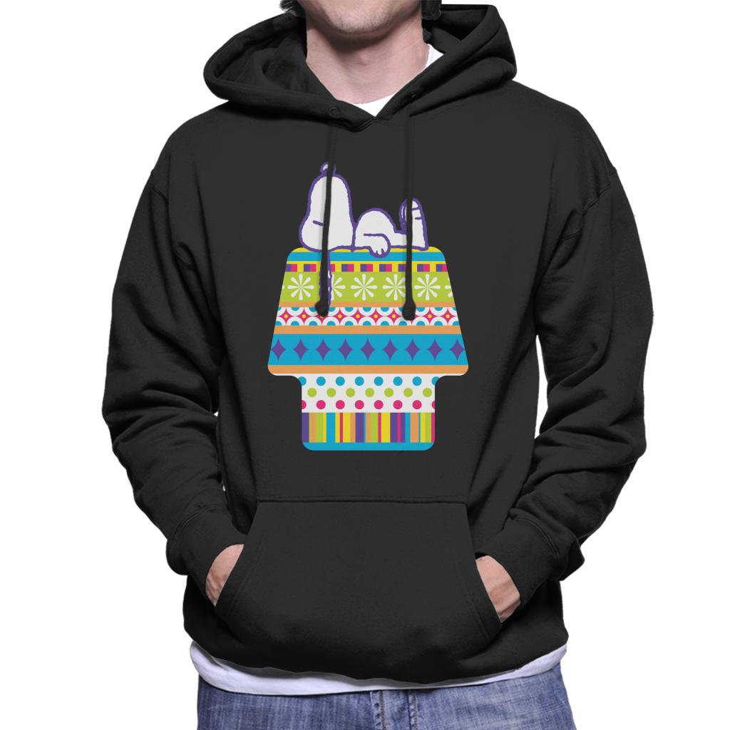 Peanuts-Snoopy-Lying-On-Colourful-Kennel-Mens-Hooded-Sweatshirt