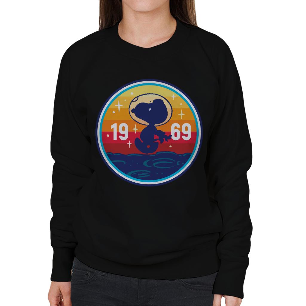 Peanuts-Snoopy-1969-Moon-Landing-Womens-Sweatshirt