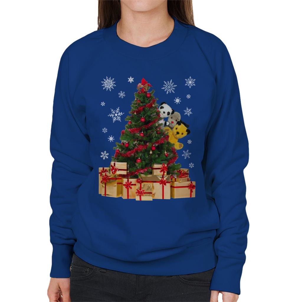 Sooty Christmas Characters Peeking Around Xmas Tree Women's Sweatshirt-ALL + EVERY