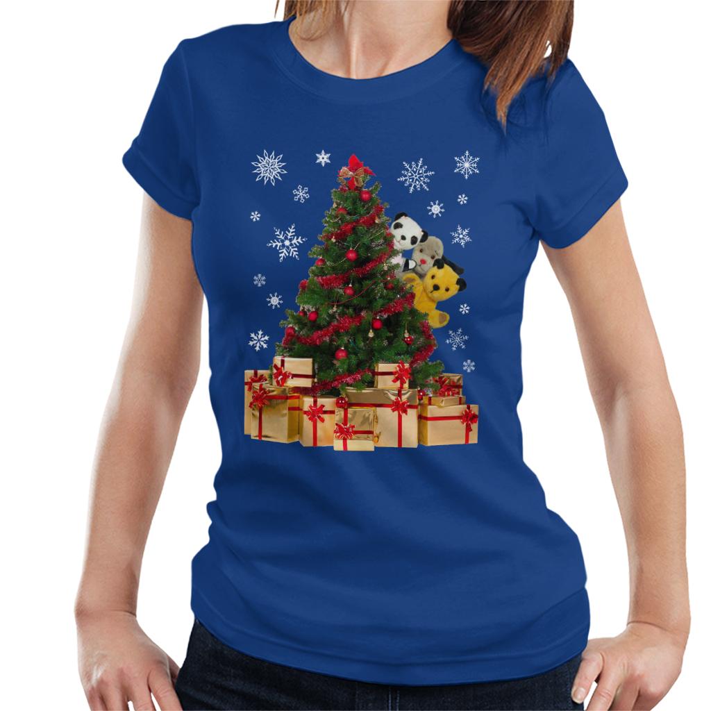 Sooty Christmas Characters Peeking Around Xmas Tree Women's T-Shirt-ALL + EVERY